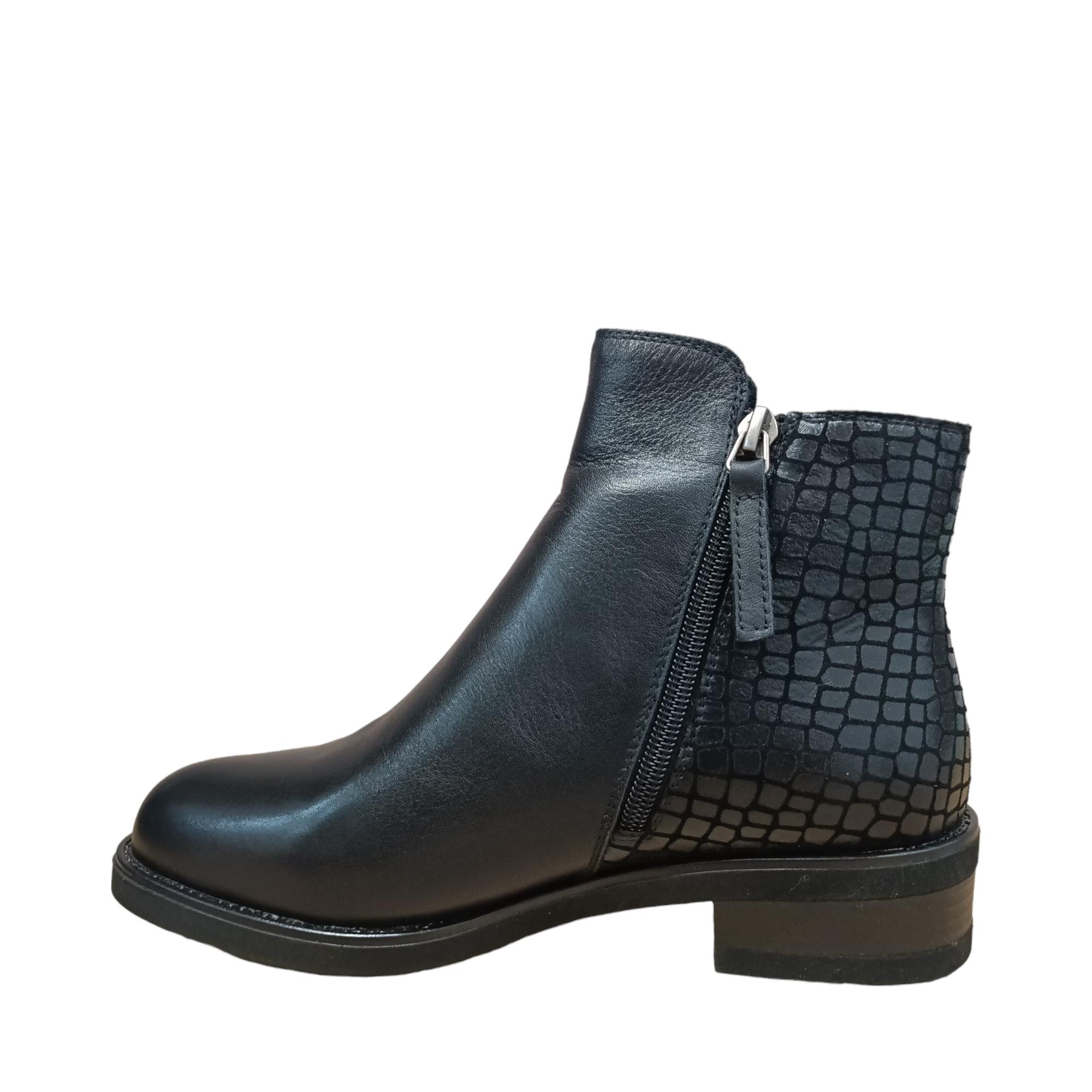Dungeon Bresley Boots. Side view boot with croc detailing on the heel and back of boot. Winter Leather boot. Shop Bresley Boots with shoe&amp;me NZ