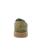 Pehuea W Olukai